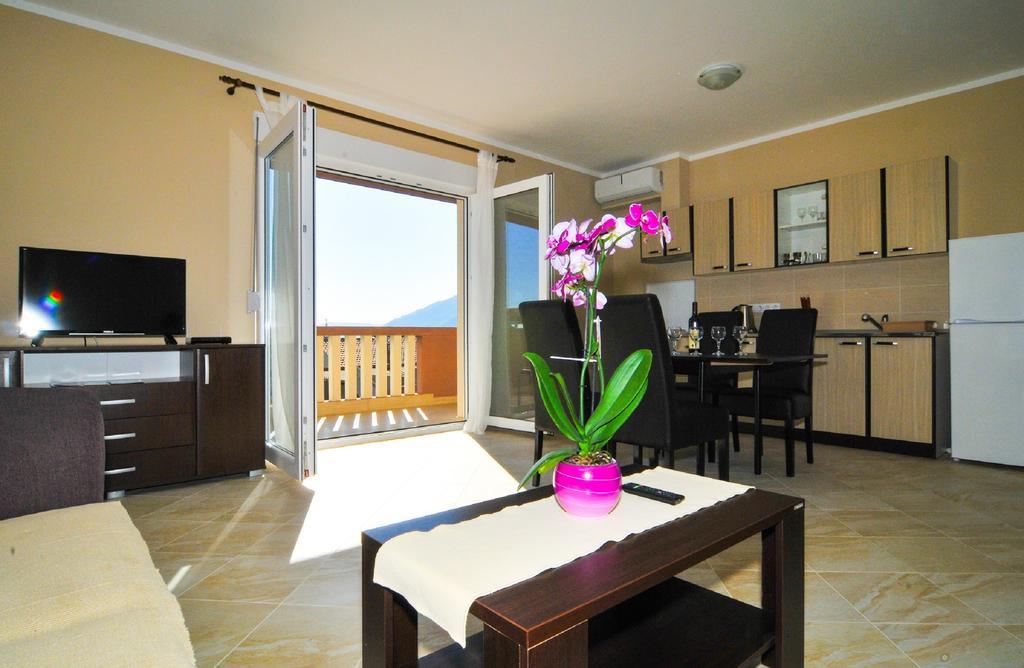 Apartments Mira Tivat Kültér fotó