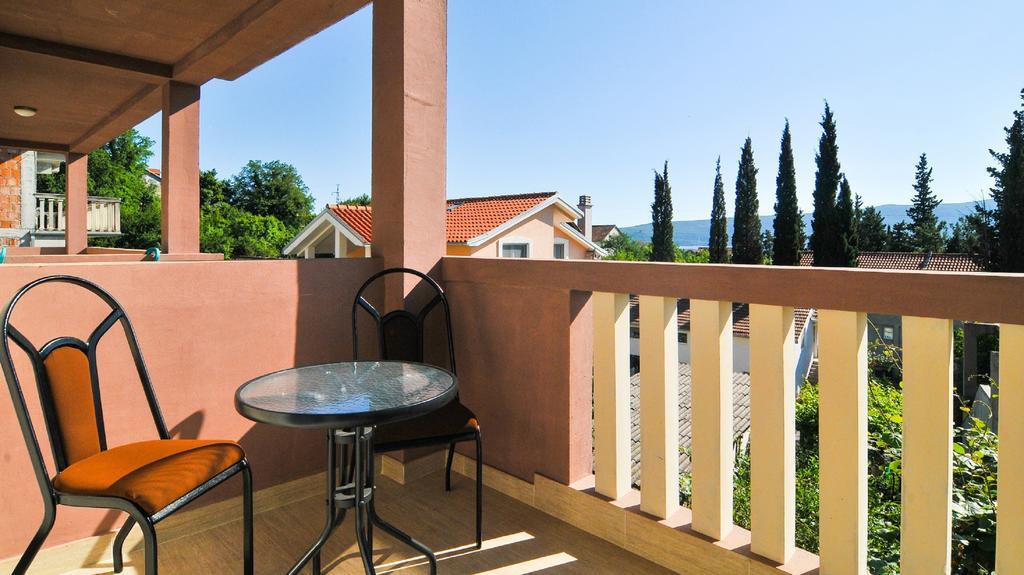 Apartments Mira Tivat Kültér fotó