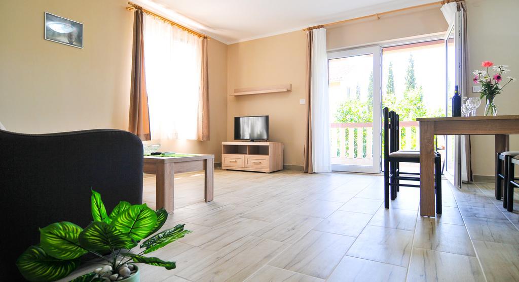 Apartments Mira Tivat Kültér fotó
