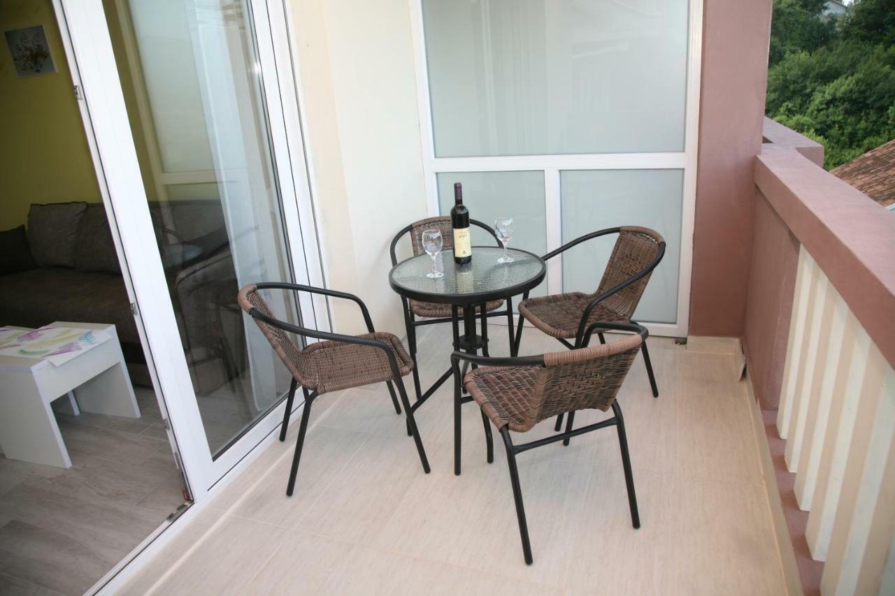 Apartments Mira Tivat Kültér fotó